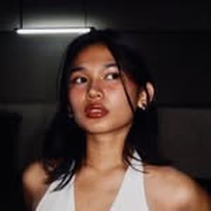 Lara T.